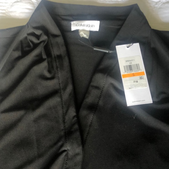 New!Black women’s sleeveless top - Picture 2 of 4